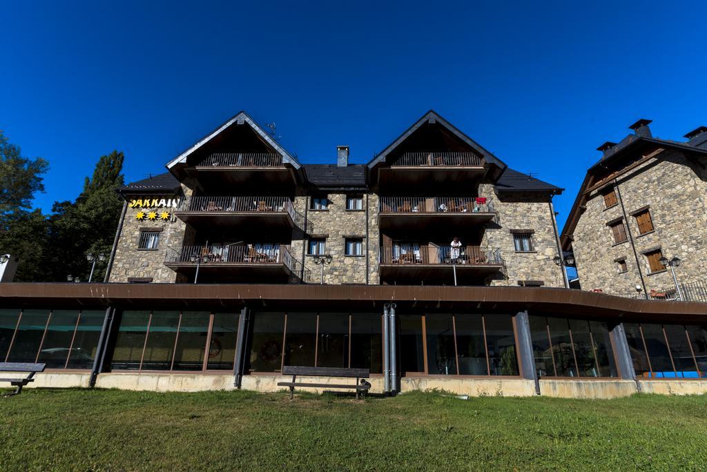 Aparthotel Sarrato Sallent de Gállego Zewnętrze zdjęcie